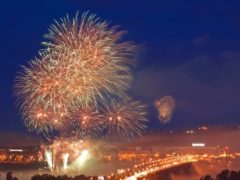Смотреть Новогодняя ночь в ресторанах Москвы 2019 видео Смотреть Новогодняя ночь в ресторанах Москвы 2019 видео