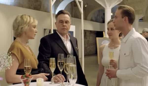 Кадр из сериала «Под одной крышей». Фото: Россия-1